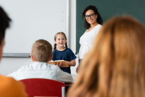 Ensino bilíngue: o que é e como analisar a qualidade?