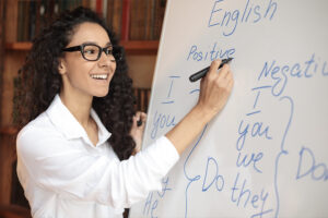 Vai abrir uma escola? Saiba por que ela deve ser bilíngue!